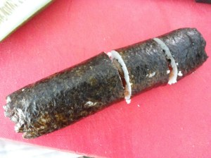 Hasil nge-roll pake kain. Lumayan rapi khan???